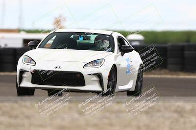 media/Apr-27-2025-Speed Ventures (Sun) [[00d8e719cd]]/Yellow Group/Session 3 (Turn 1)/